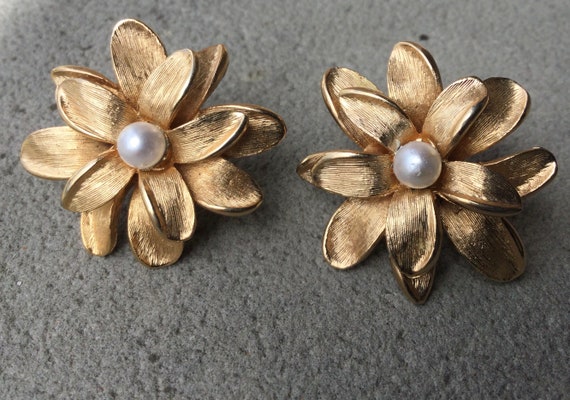 Boucher earrings online