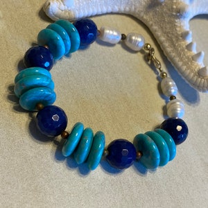 Turquoise and freshwater pearl bracelet