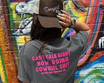 Camiseta &quot;Can&#39;t Talk Cowgirl&quot;: Camiseta retro de concierto del oeste