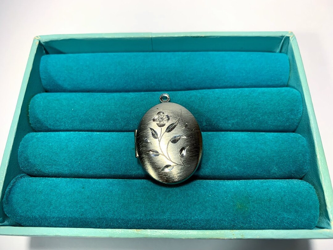 Vintage Locket With Etched Floral Design Etsy