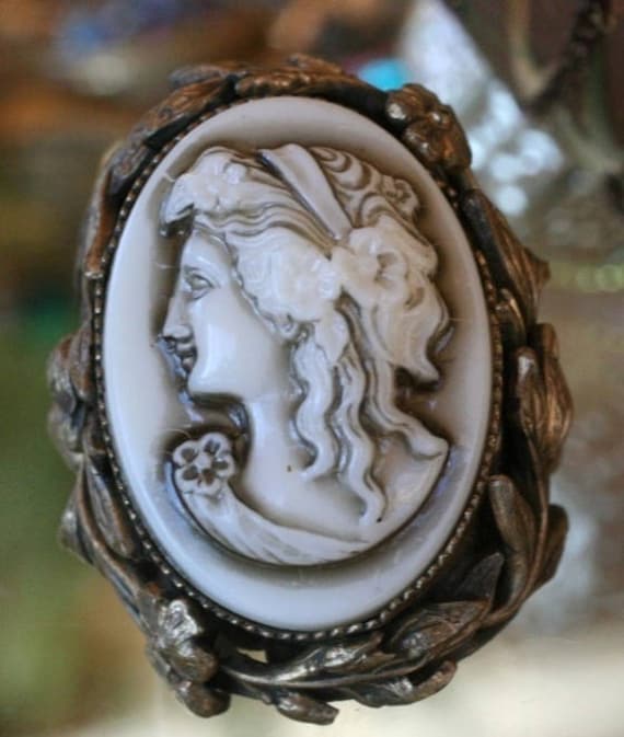 Vintage Cameo Adjustable Ring