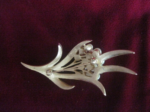 Trifari Faux Pearl Brooch Circa 1950's - image 2