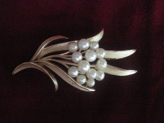 Trifari Faux Pearl Brooch Circa 1950's - image 1