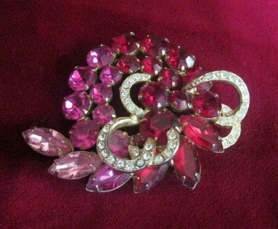 Pink & Red Rhinestone Swirl Brooch - image 1