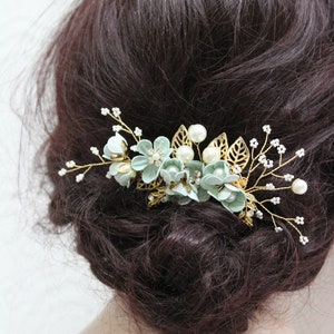 Gold Green Bridal hair comb with flowers and leaves, Floral  Wedding hair vine,  Bridal Headpiece, Flower Hair pin, Wedding hair piece, UK