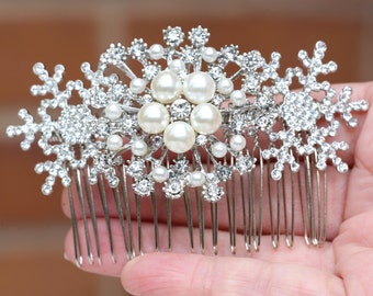 Snowflake Hair comb ,Wedding hair piece, Bridal headpiece, Crystal Hair Comb,Wedding headpiece,Winter Wedding Hair Comb , Bridal Accessories