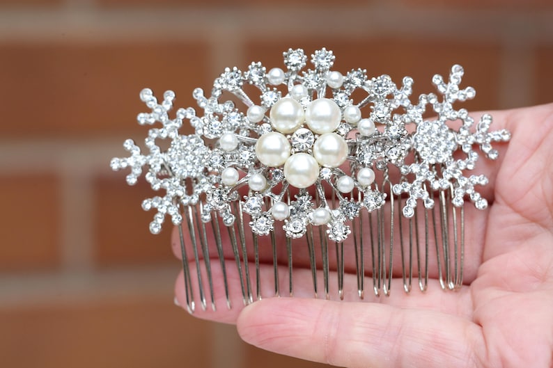 Snowflake Hair comb ,Wedding hair piece, Bridal headpiece, Crystal Hair Comb,Wedding headpiece,Winter Wedding Hair Comb , Bridal Accessories