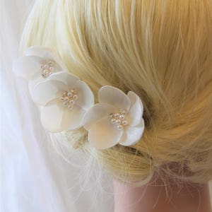 Ivory Flower Hair pins Floral Bridal Hair pins Wedding Headpiece Bridal Headpiece Hair Flower Bridesmaid gift Wedding Hair Accessory image 9