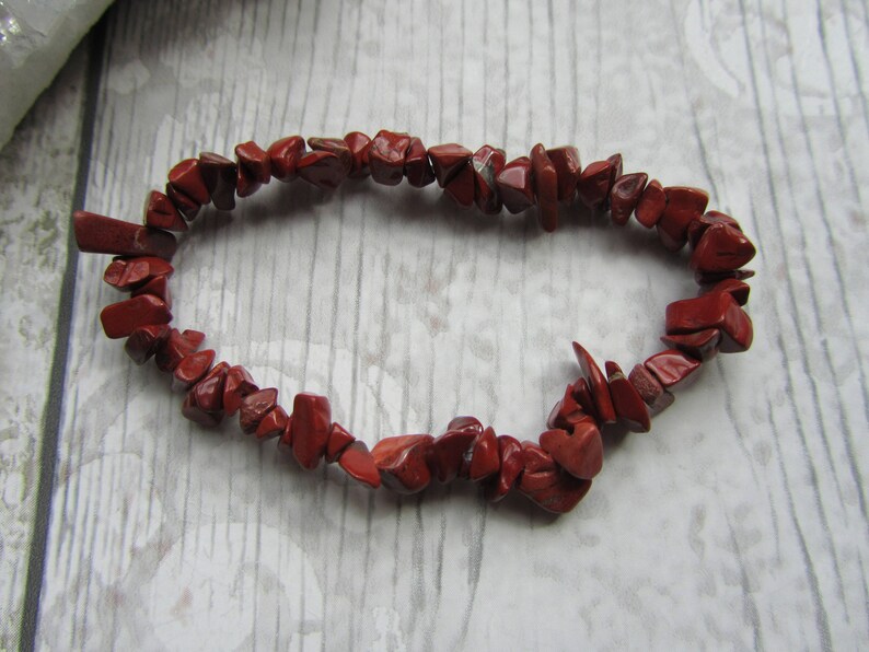 Red Jasper Gemstone Chip Tumblechip Stretchy Elasticated Bracelet Jewellery