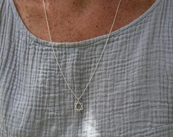 Collar con Estrella de David - Colgante de estrella judía hecho a mano en plata de ley