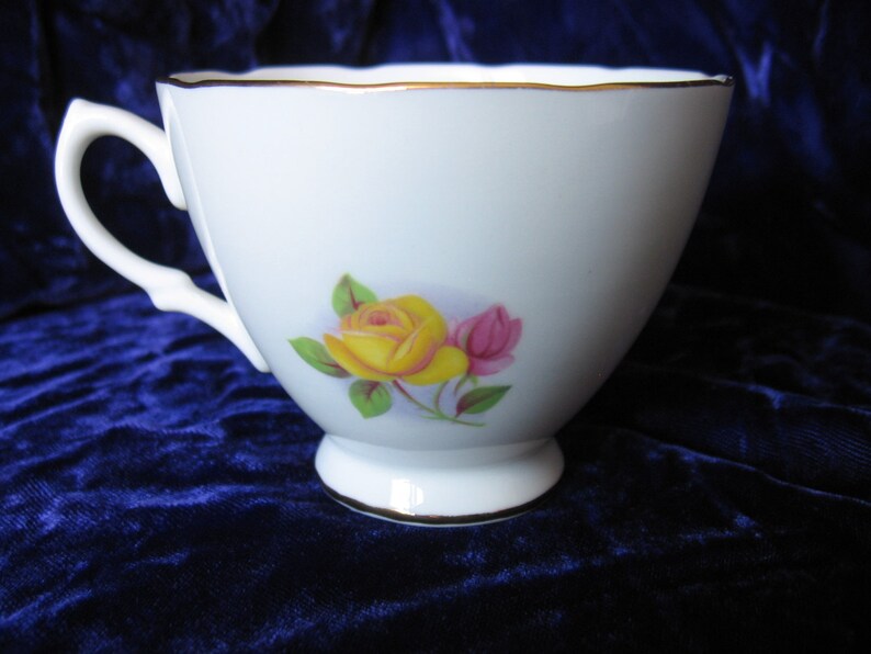 Vintage Tea Cup & Saucer image 4