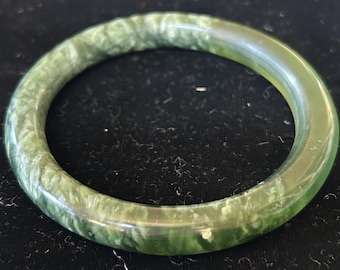 Moss Jade Bangle