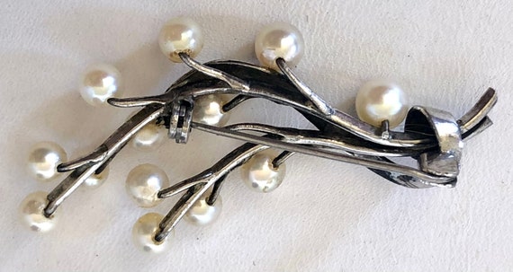 Mid century Sterling and pearls spray pin - image 3