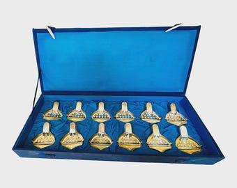 Set of 12 Lemon Squeezers in Box