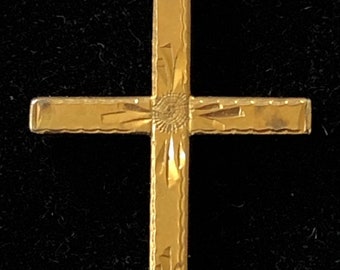 14K Gold Cross Pendant Necklace