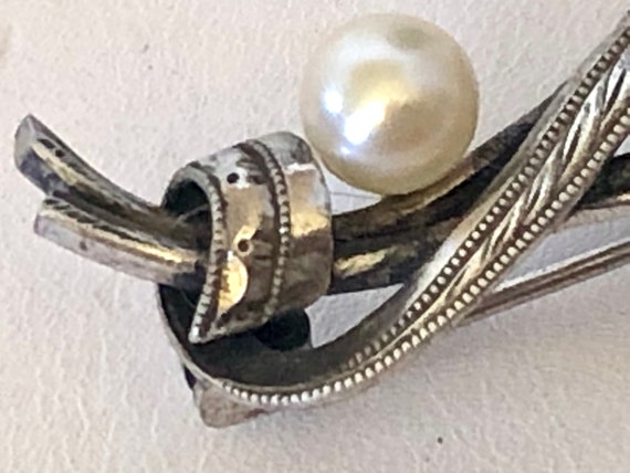 Mid century Sterling and pearls spray pin - image 4