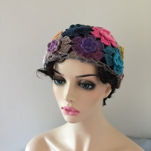 Vintage Crochet Knit Beanie Hat 70s Scull Cap Flowers Floral Pattern Boho Hippie