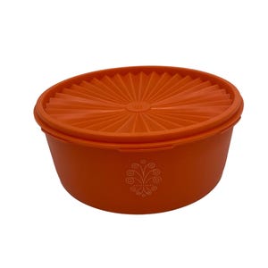 Vintage Tupperware Servalier Orange Bowl with Lid 8&quot; X 3&quot;