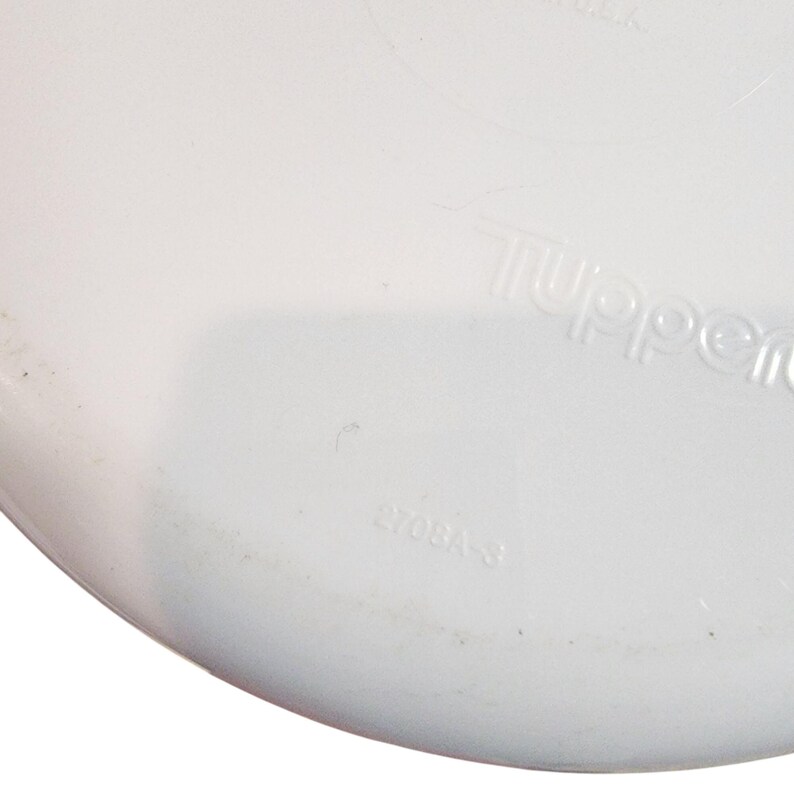 Tupperware Bottom Tupperware Assorted Sizes of Canisters Red Seals - Etsy