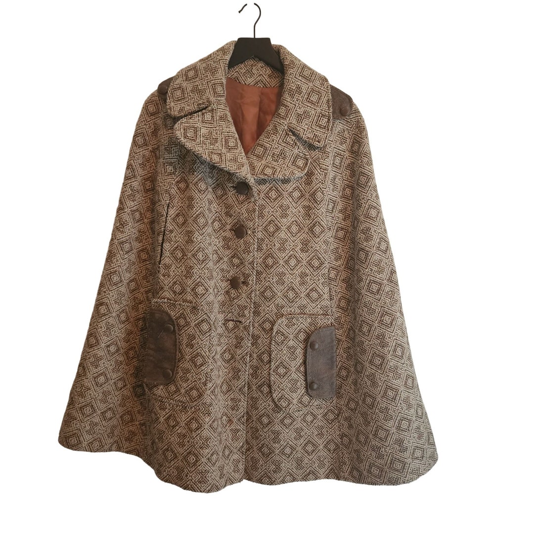 Roma Cape in Silver Lining