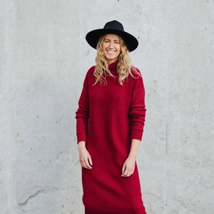 Utah Kleid, Alpaka Wolle weiches Kleid, Gestricktes rotes Kleid, Winterwollkleid, Langes Strickkleid, Rollkragenkleid, Lockeres Wollkleid