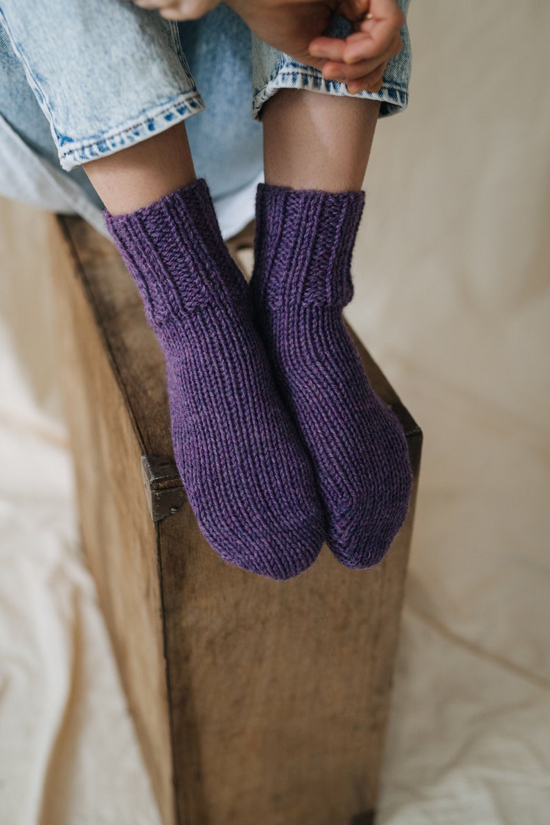 Canna socks, Women wool socks, Purple socks for women, Unisex wool socks, Men wool socks, Hand knitted wool socks, 100 % sheep wool socks zdjęcie 1