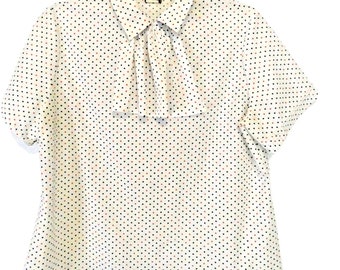 Vit chiffongblus storlek M Kravatt Vintage LAURENTE Paris Rome Figursydd Kontorslyx Liten defekt