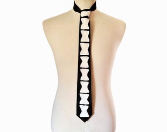 Skeleton Tie