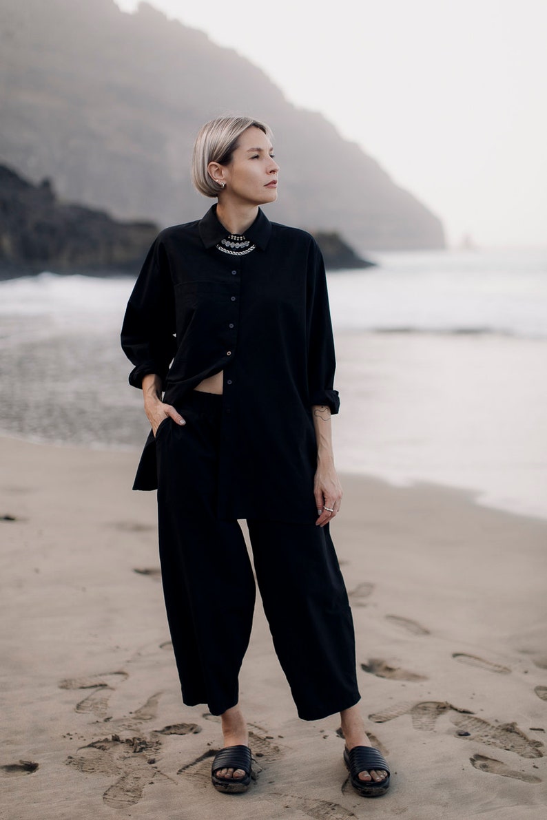 Pantalón culotte minimalista algodón negro fluido verano OSAKA imagen 1