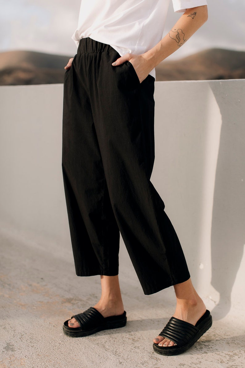 Pantalón culotte minimalista algodón negro fluido verano OSAKA imagen 5
