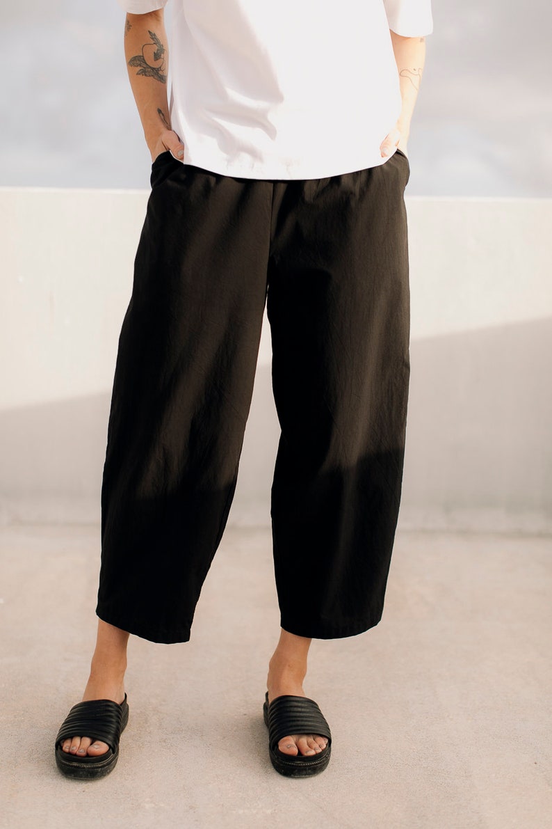 Pantalón culotte minimalista algodón negro fluido verano OSAKA imagen 8