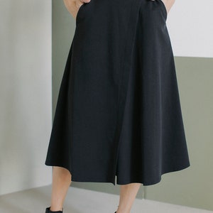 Minimalista carbón negro midi algodón y falda envolvente lyocell TWILL imagen 2