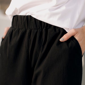 Pantalón culotte minimalista algodón negro fluido verano OSAKA imagen 6