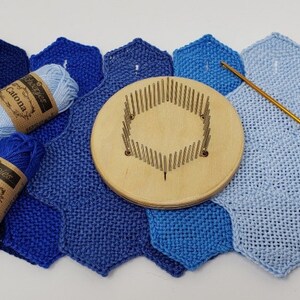 TinyTURTLE™ fine-sett Hexagon Pin Loom Kit image 7