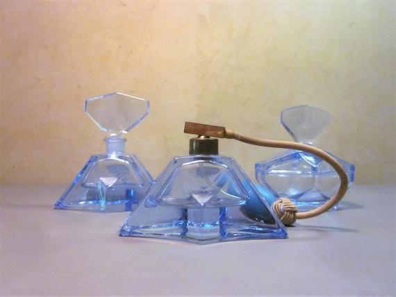 Luxe Antique Art Deco 30s Light Blue ART DECO perfume display Atomizer Blue