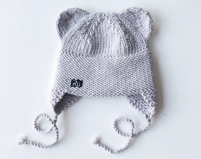 Gaiši lillīgi pelēka lāčuka cepure bērnam - dažādi izmēri - gatava sūtīšanai