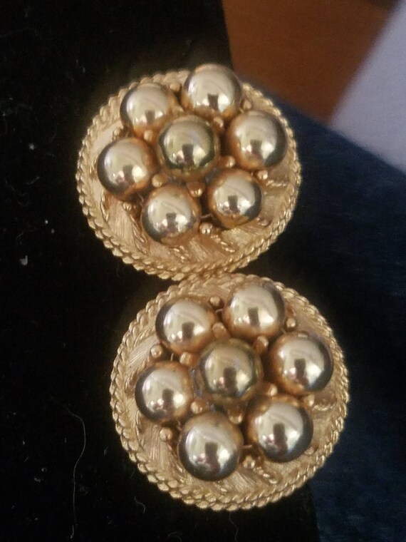 Vintage Signed "Kramer" Round Earrings, Kramer Cli