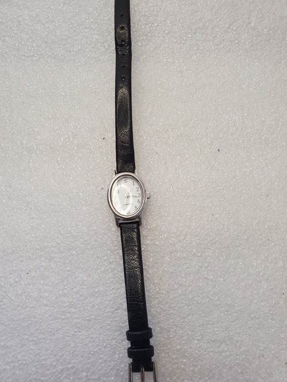 Vintage Ladies Diamond Quartz Timekeeper Watch W/… - image 8