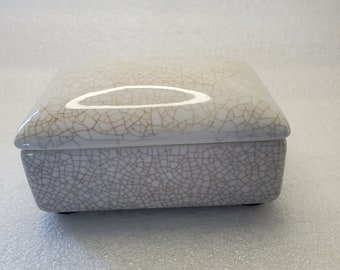 Vintage Beige Faux Crackle Design Lidded Rectangular Trinket Keepsake Storage Nice Home Decor