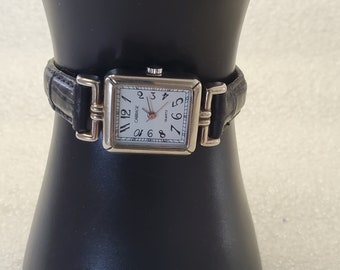 Vintage Carriage By Timex Ladies Quartz Watch W/Black Genuine Leather Band & New Battery