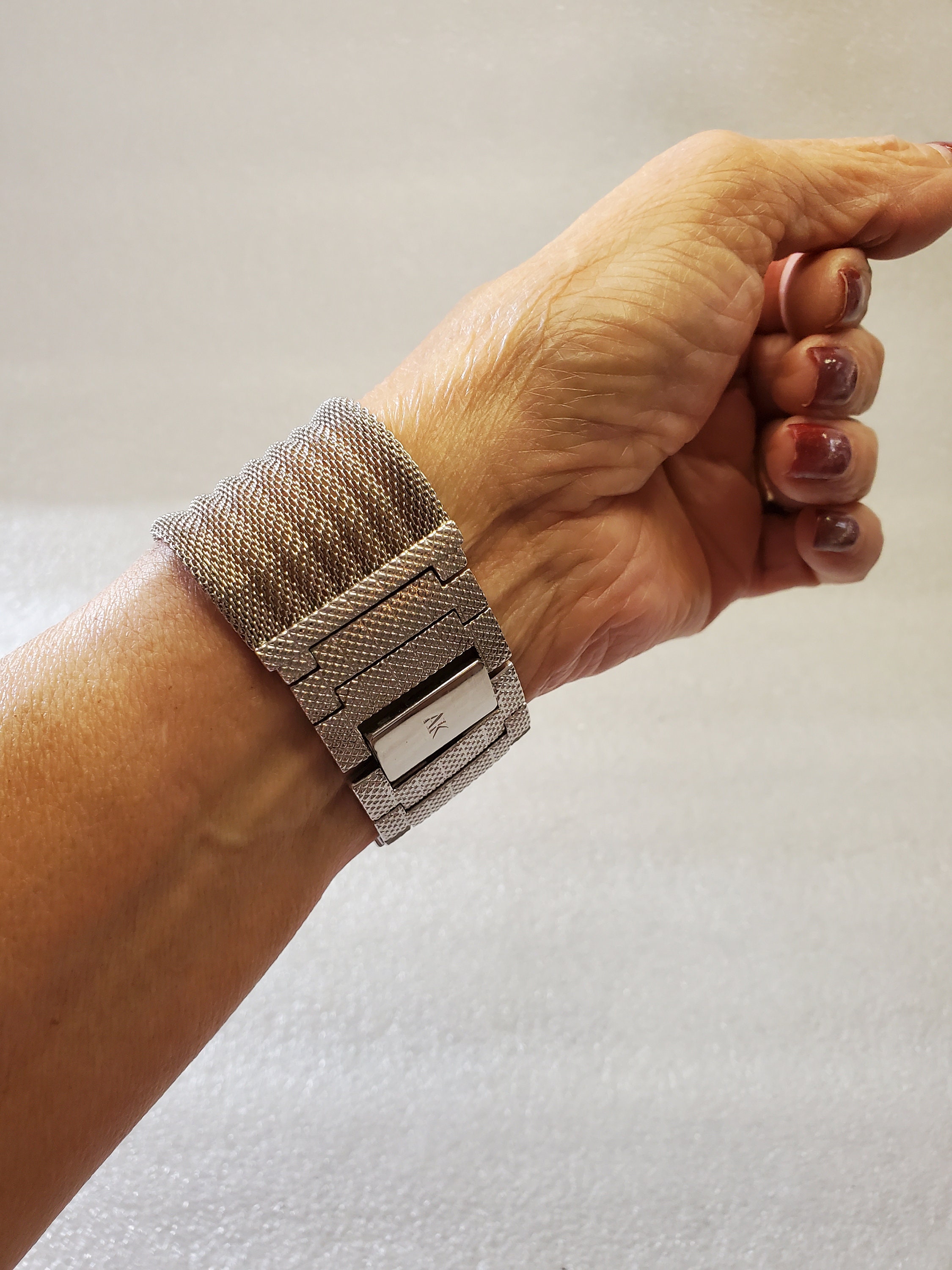 Anne様 ❶⑬ Vintage Chunky Anne Klein Diamond Quartz Mesh Dress Watch