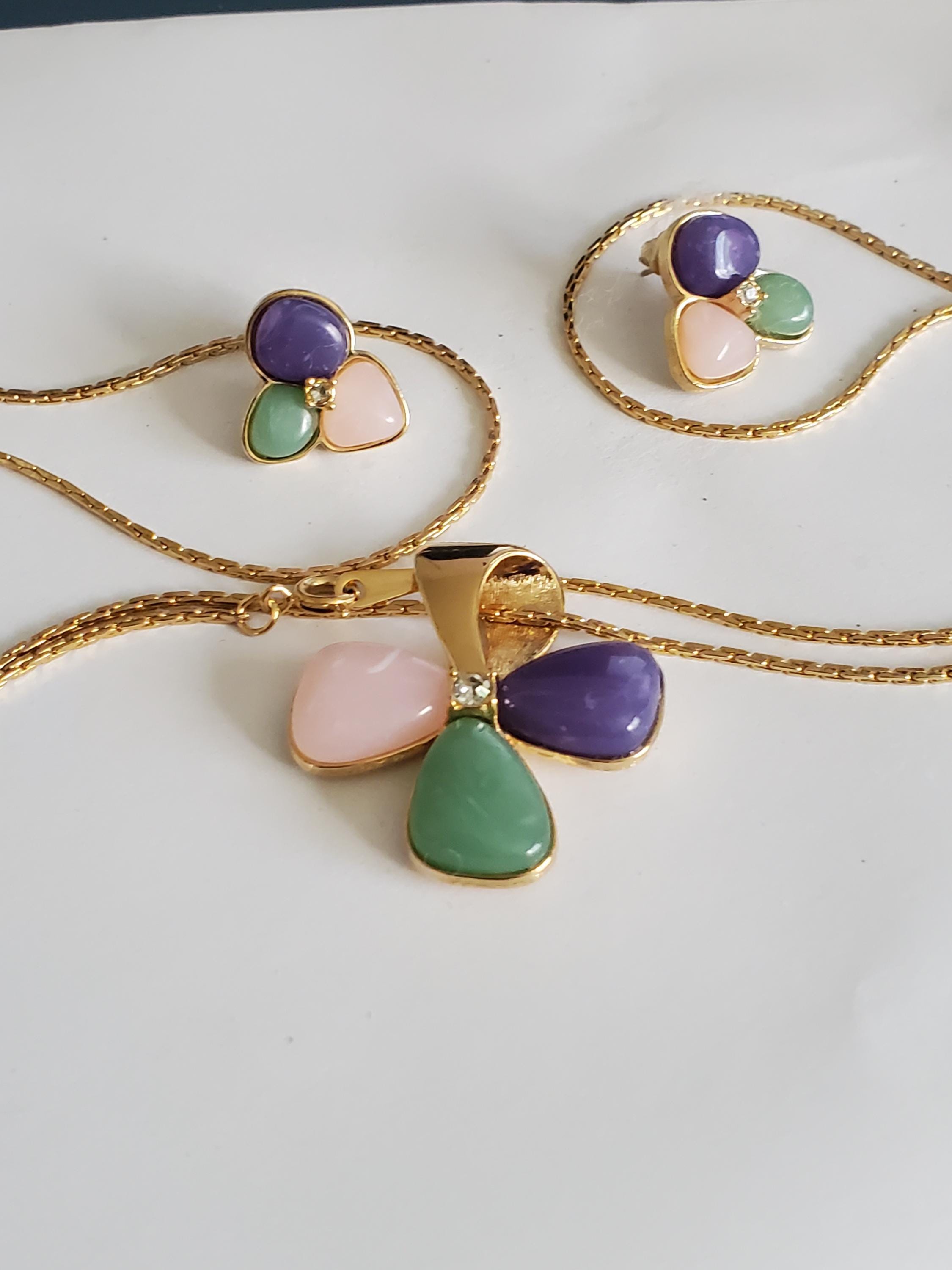アイリービーチ　shell clover necklace il_fullxfull.6301665648_gmoq.jpg