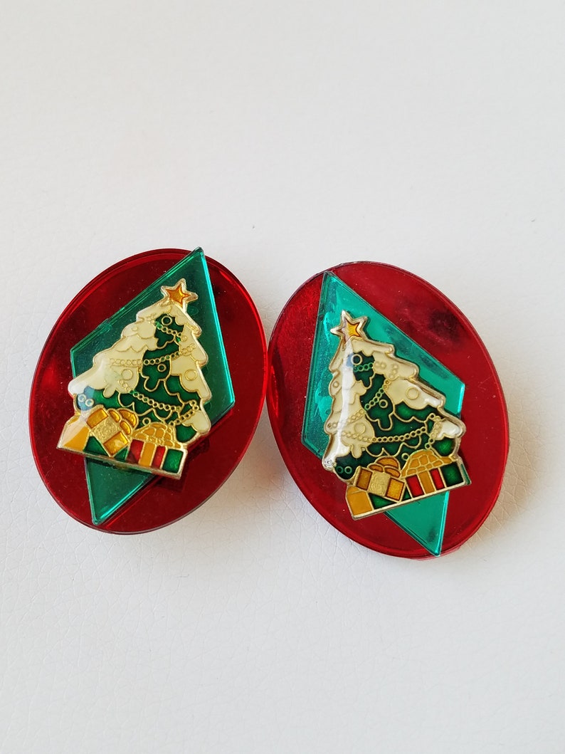 Christmas Jewelry Repurposed Clips Geometric Shapes Holiday Clip On/'s Season/'s Greetings Vintage Red Oval With Christmas Tree Earrings