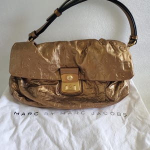 Vintage Metallic Gold Marc Jacobs Wrist Clutch: Embossed Leather &#39;Dreamy Logo&#39;