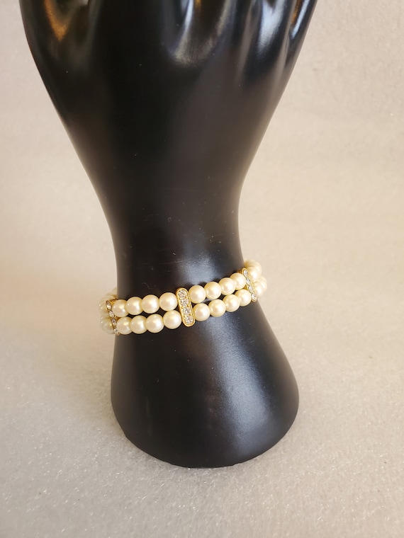 Timeless & Classic Faux Pearl Beaded Bracelet W/O… - image 1
