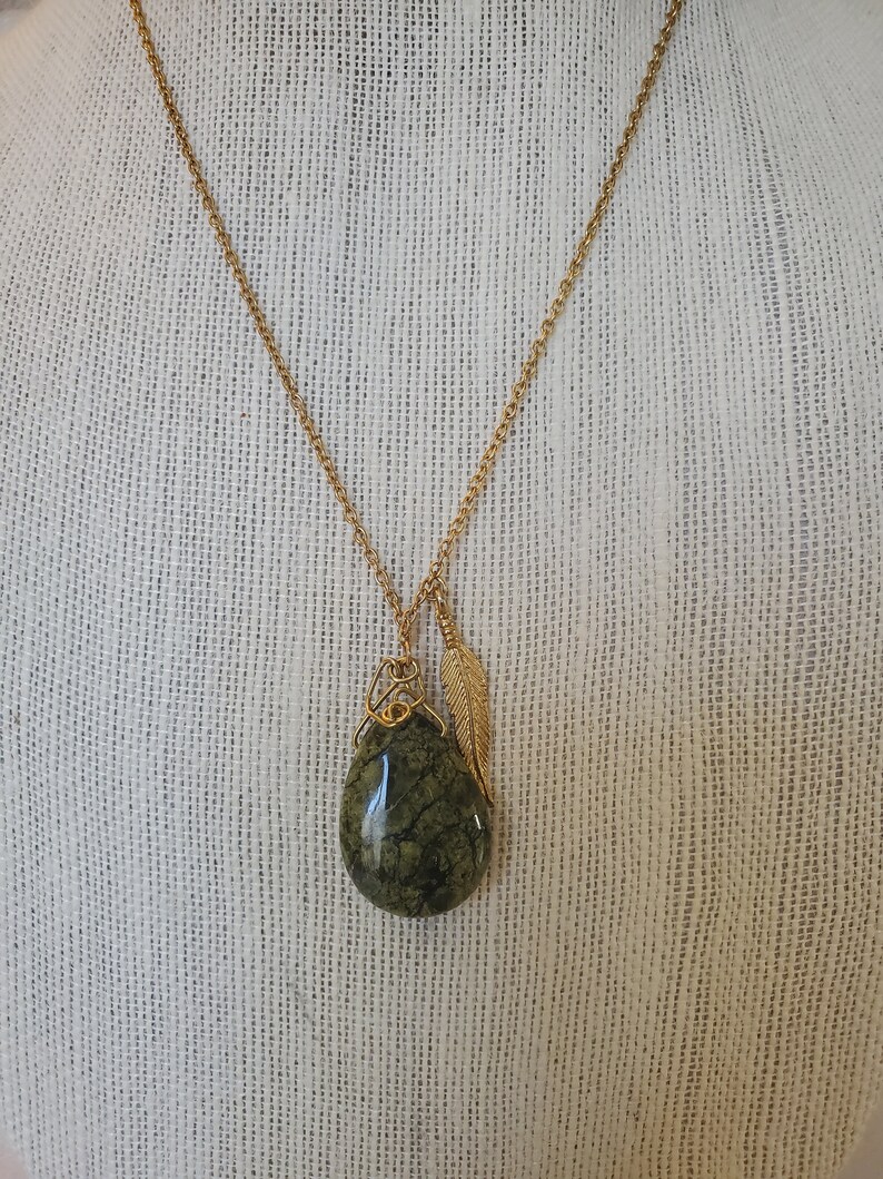 Artisan Made Green Agate W/black Inclusion & Diamond Cut Gold Tone ...