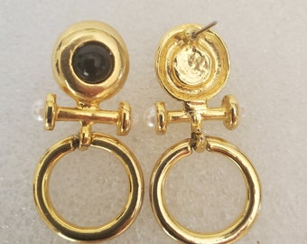 1980's Gold Tone Door Knocker Earrings For A Chic Vibe