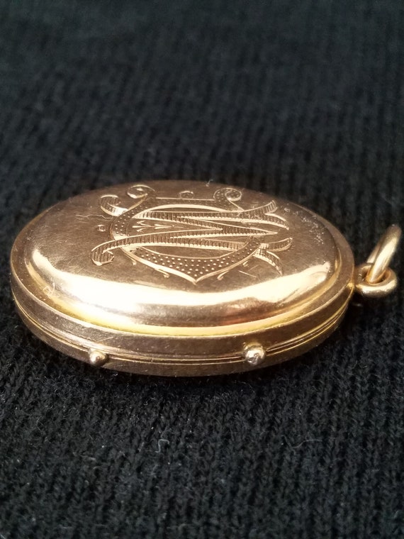 Antique Chunky 14K Rose Gold Engraved Locket Mono… - image 2