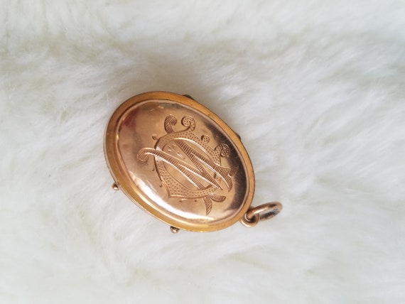 Antique Chunky 14K Rose Gold Engraved Locket Mono… - image 9