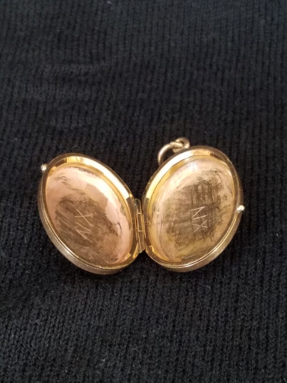 Antique Chunky 14K Rose Gold Engraved Locket Mono… - image 5